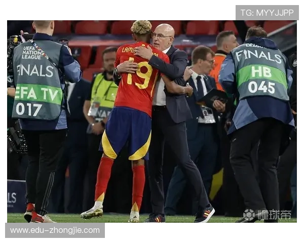 德科谈亚马尔欧冠后伤病困扰提醒外界牢记他仍只是十八岁少年